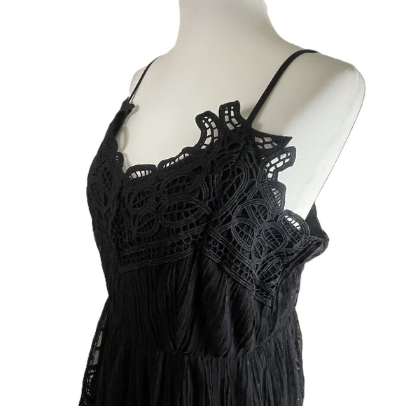 DEX Black Crochet Lace Tiered Polka Dot Mini Dress L Spaghetti Strap Lined Fairy - Picture 5 of 16